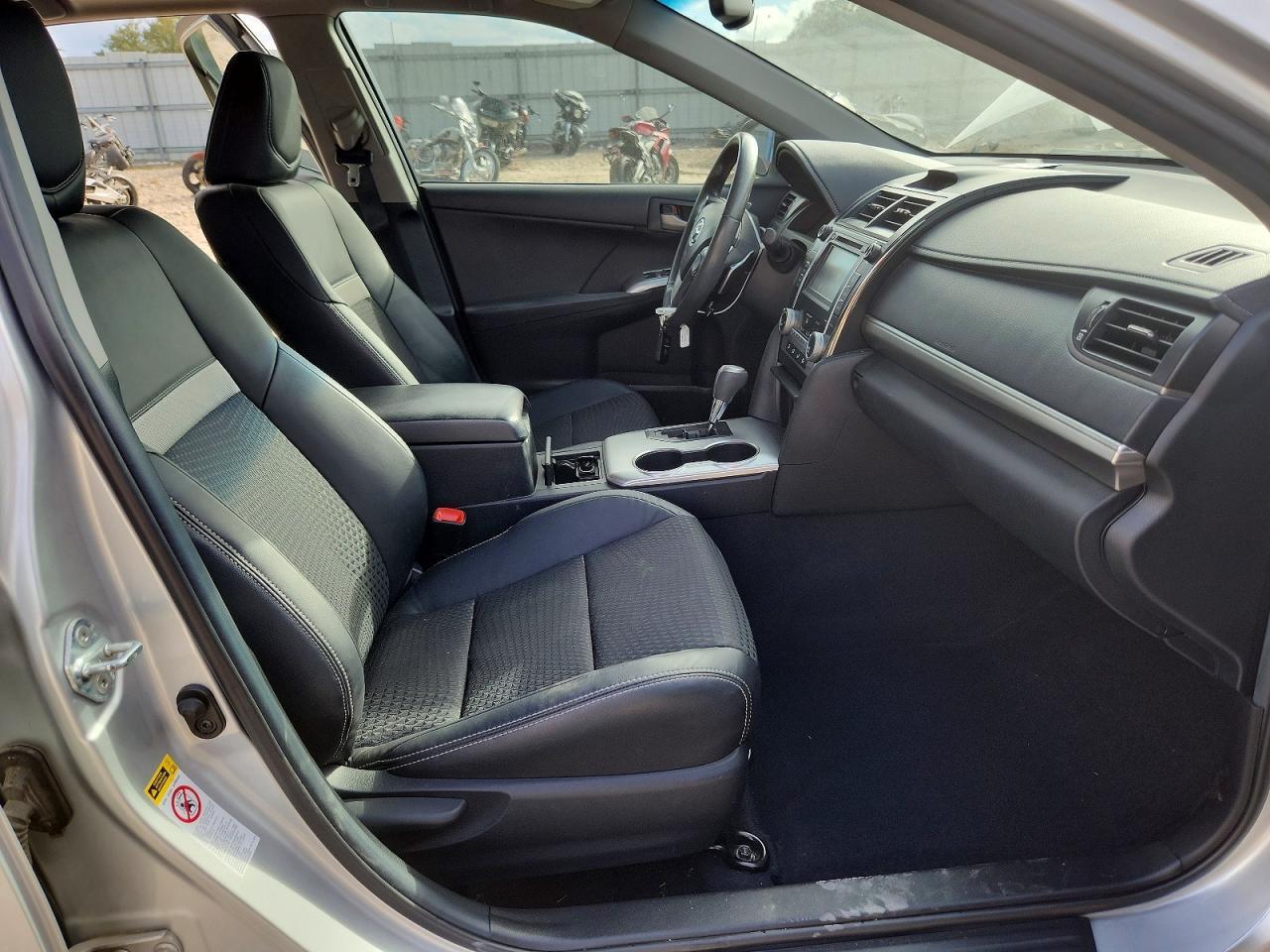 2012 Toyota Camry - Фото 7