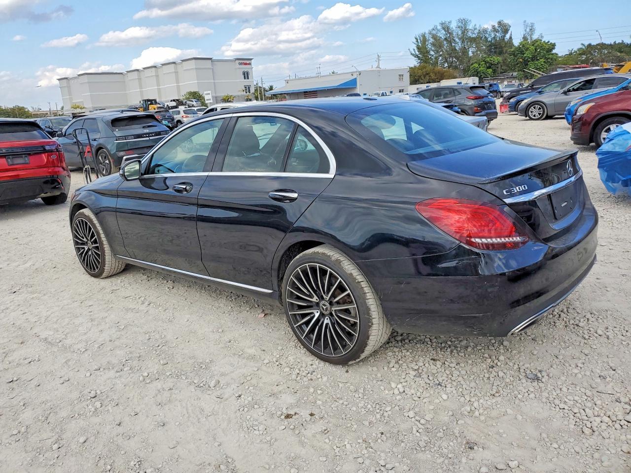 2019 Mercedes-Benz C 300 4Matic - Фото 2