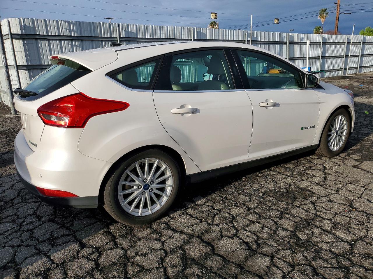 2017 Ford Focus Bev - Фото 3