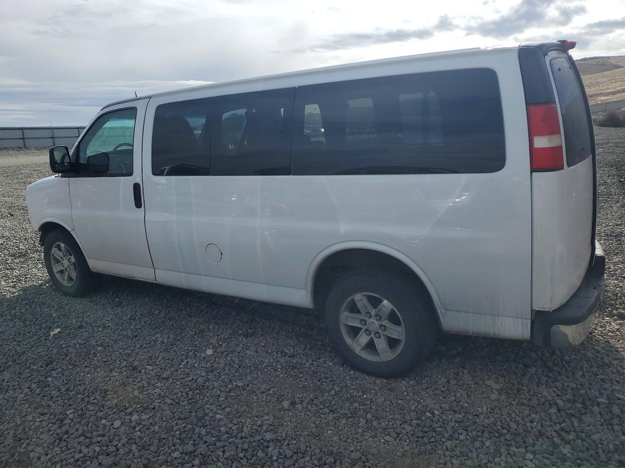 2013 GMC Savana G1500 Lt - Фото 2