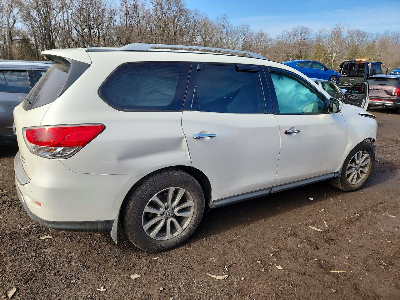 2016 Nissan Pathfinder S - Фото 3