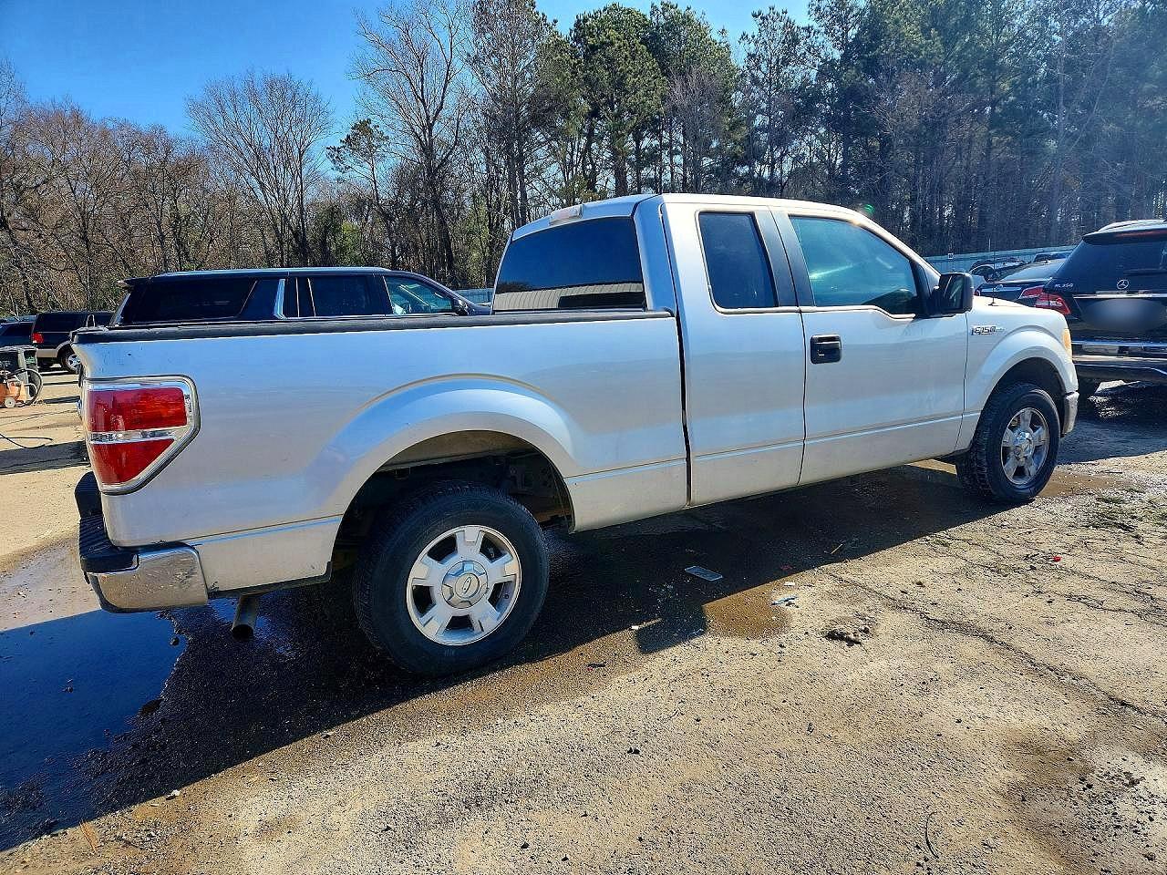 2010 Ford F150 Super Cab - Фото 3