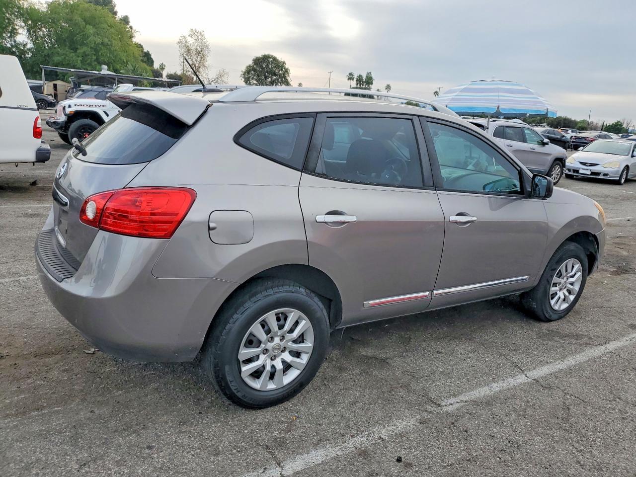 2015 Nissan Rogue Select S - Фото 3