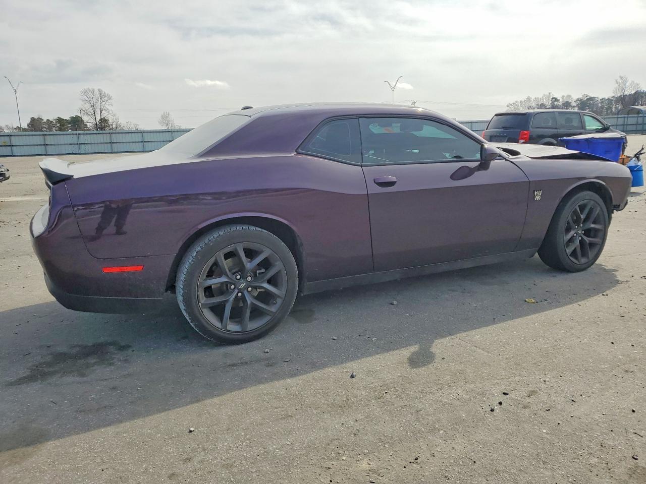 2022 Dodge Challenger Sxt - Image 3