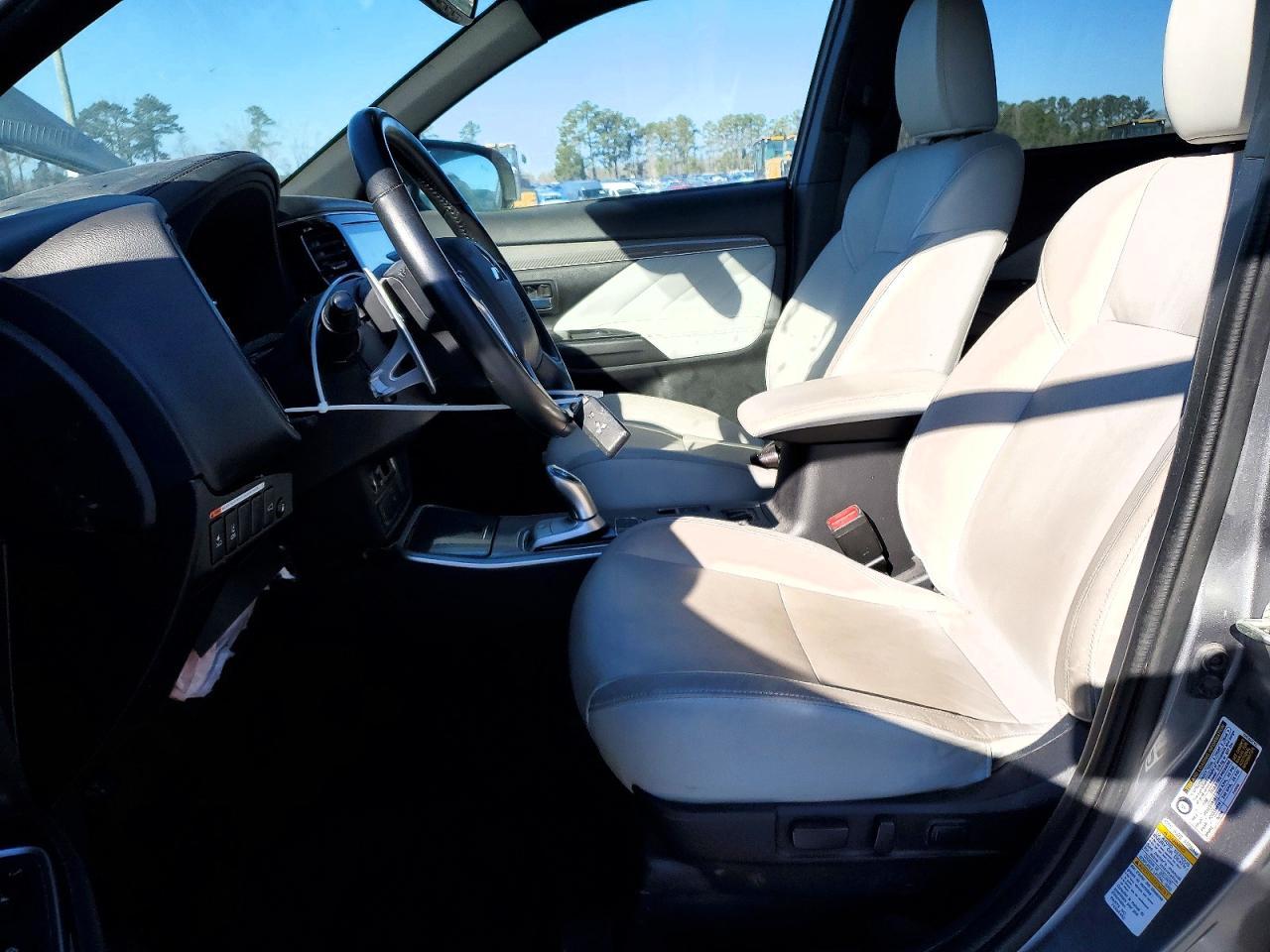 2022 Mitsubishi Outlander Sel - Image 7