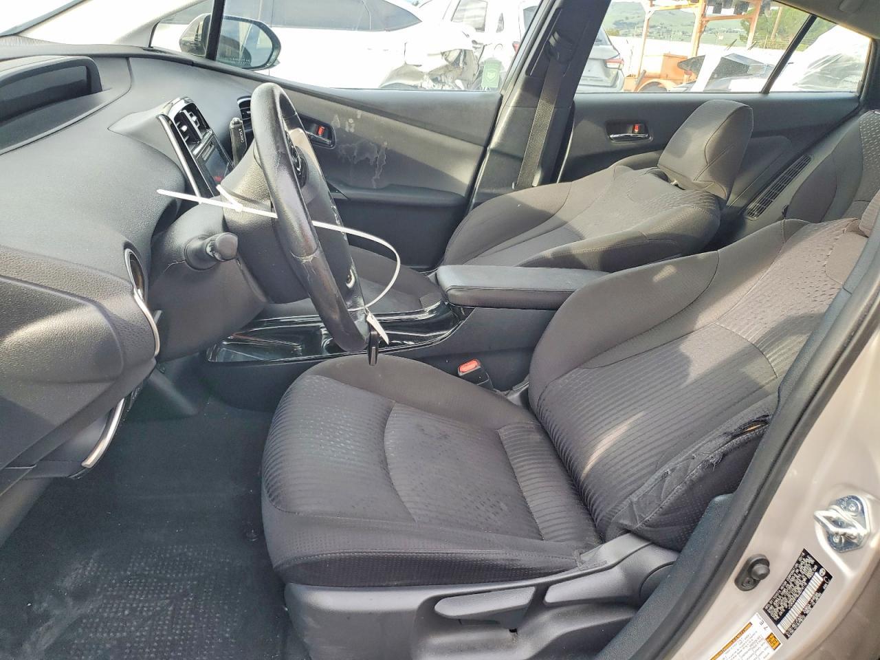 2018 Toyota Prius Prime Plus - Image 7