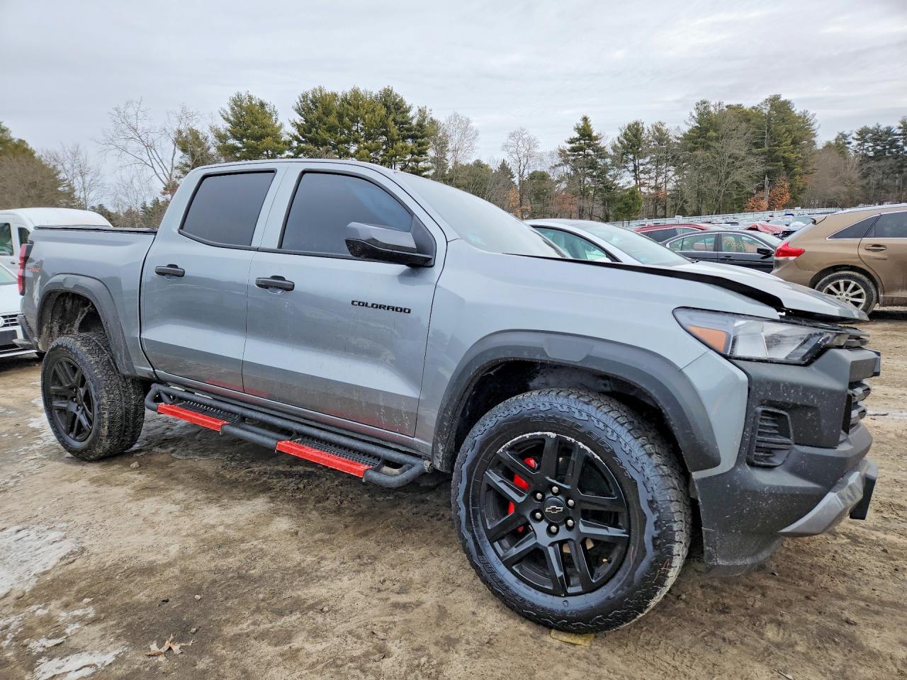 2025 Chevrolet Colorado Trail Boss - Image 4