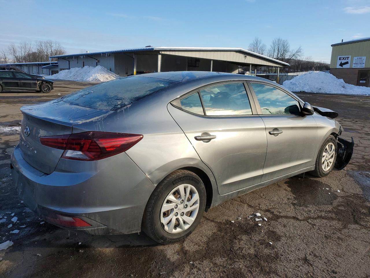2019 Hyundai Elantra Se - Фото 3
