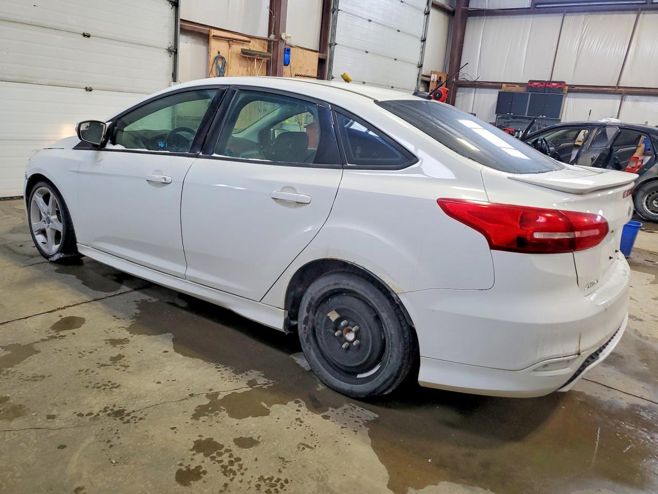 2015 Ford Focus Se - Фото 2