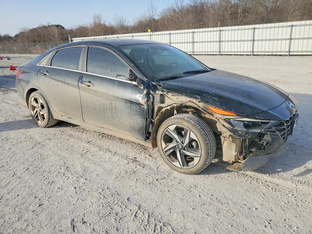 2021 Hyundai Elantra Limited - Image 4