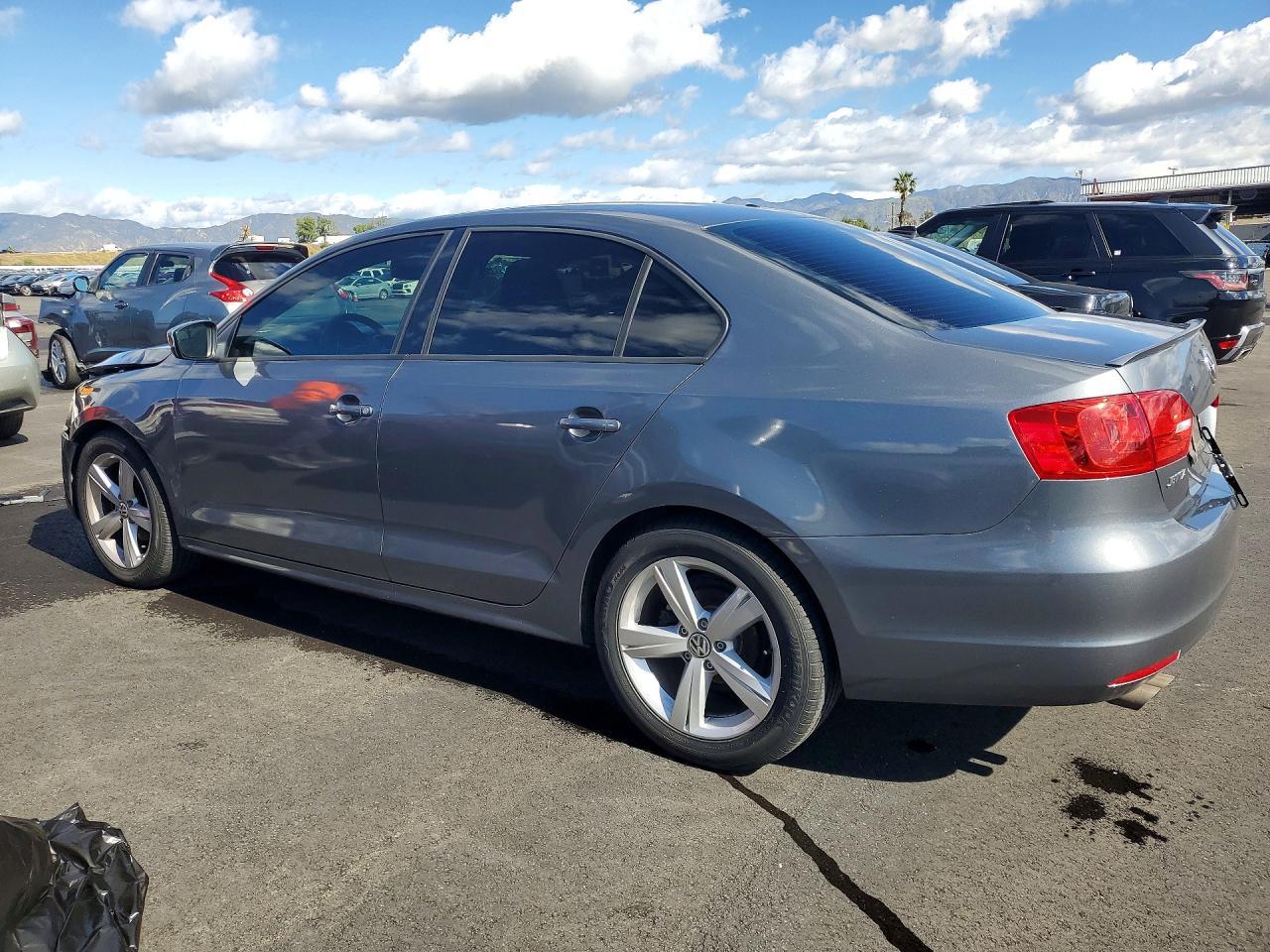 2014 Volkswagen Jetta Base - Фото 2