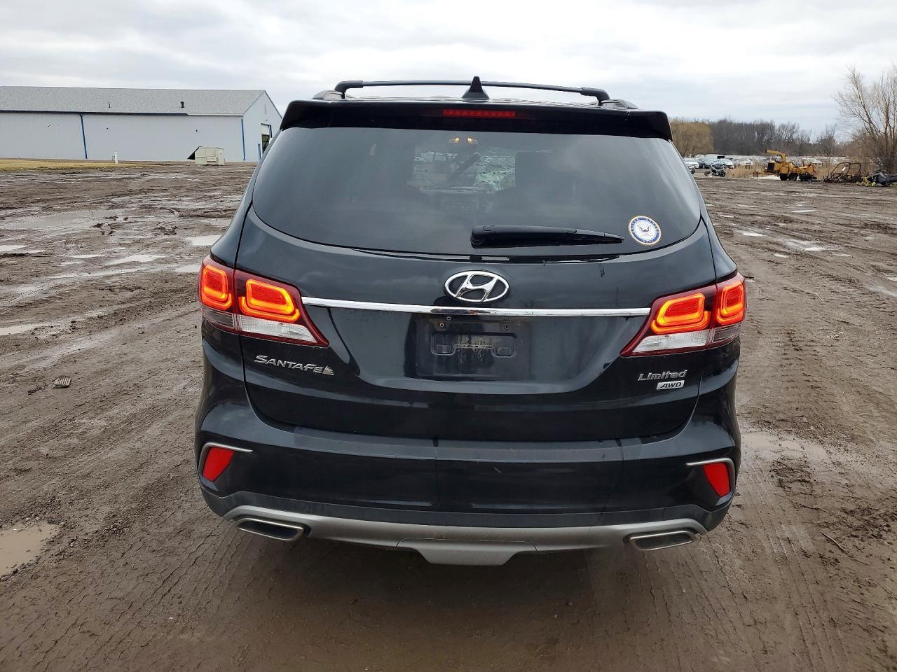 2017 Hyundai Santa Fe Se - Image 6