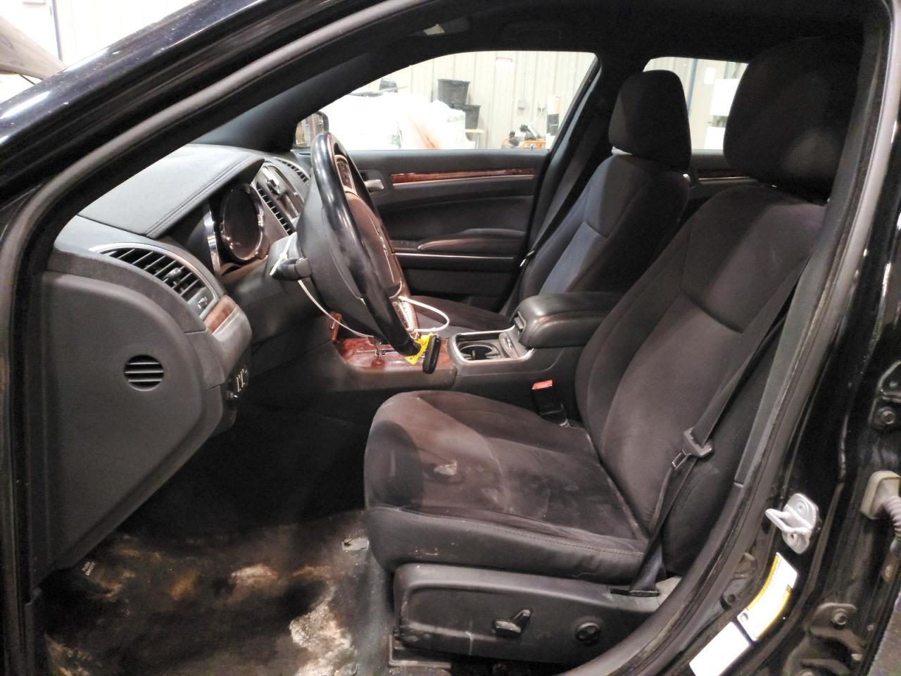 2012 Chrysler 300 - Фото 7