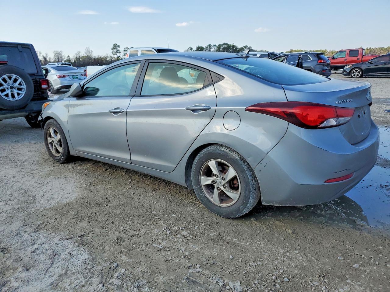 2015 Hyundai Elantra Se - Image 2