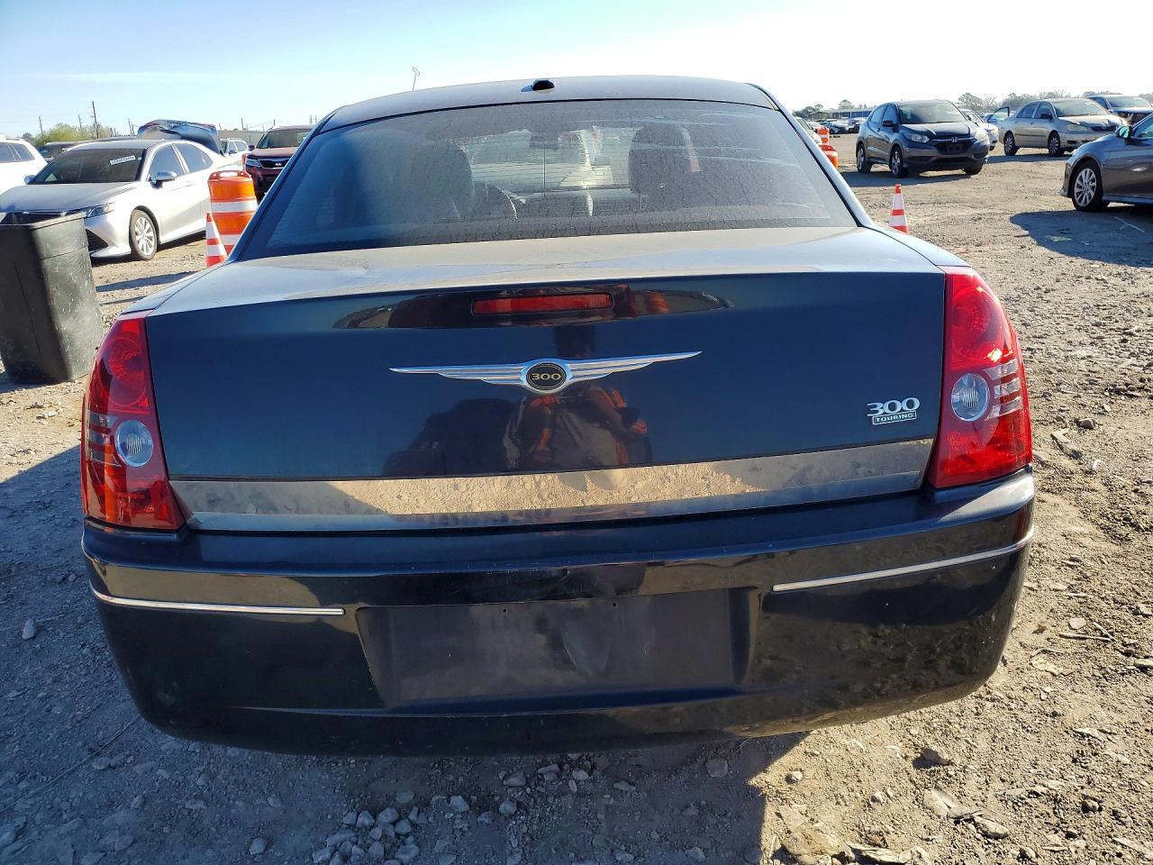 2010 Chrysler 300 Touring - Image 6