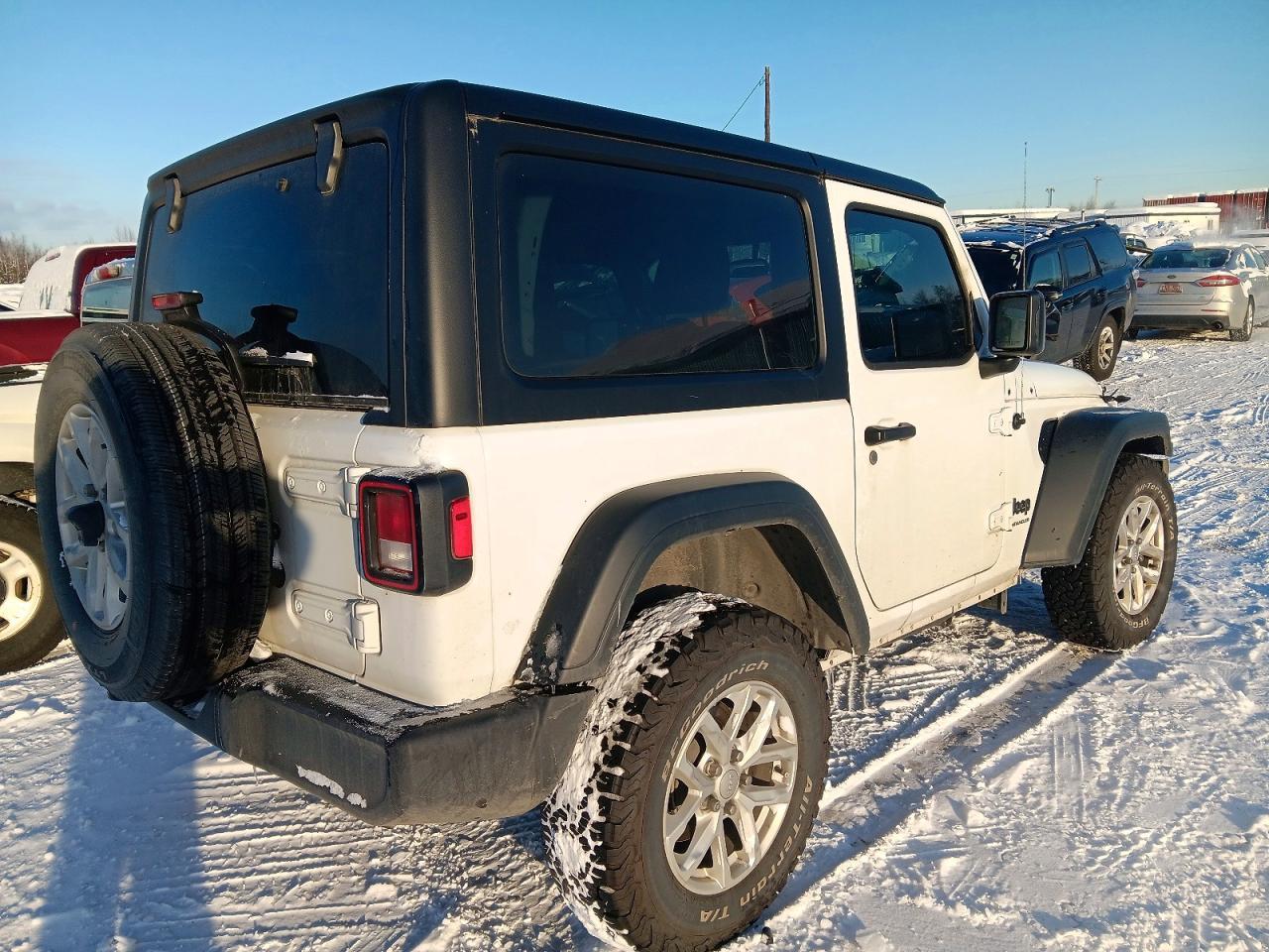 2023 Jeep Wrangler Sport - Фото 3
