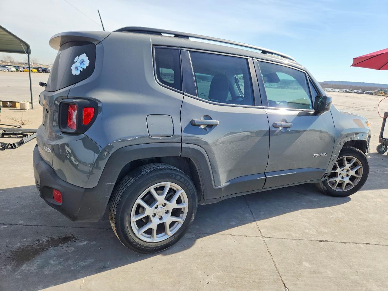 2020 Jeep Renegade Latitude - Фото 3