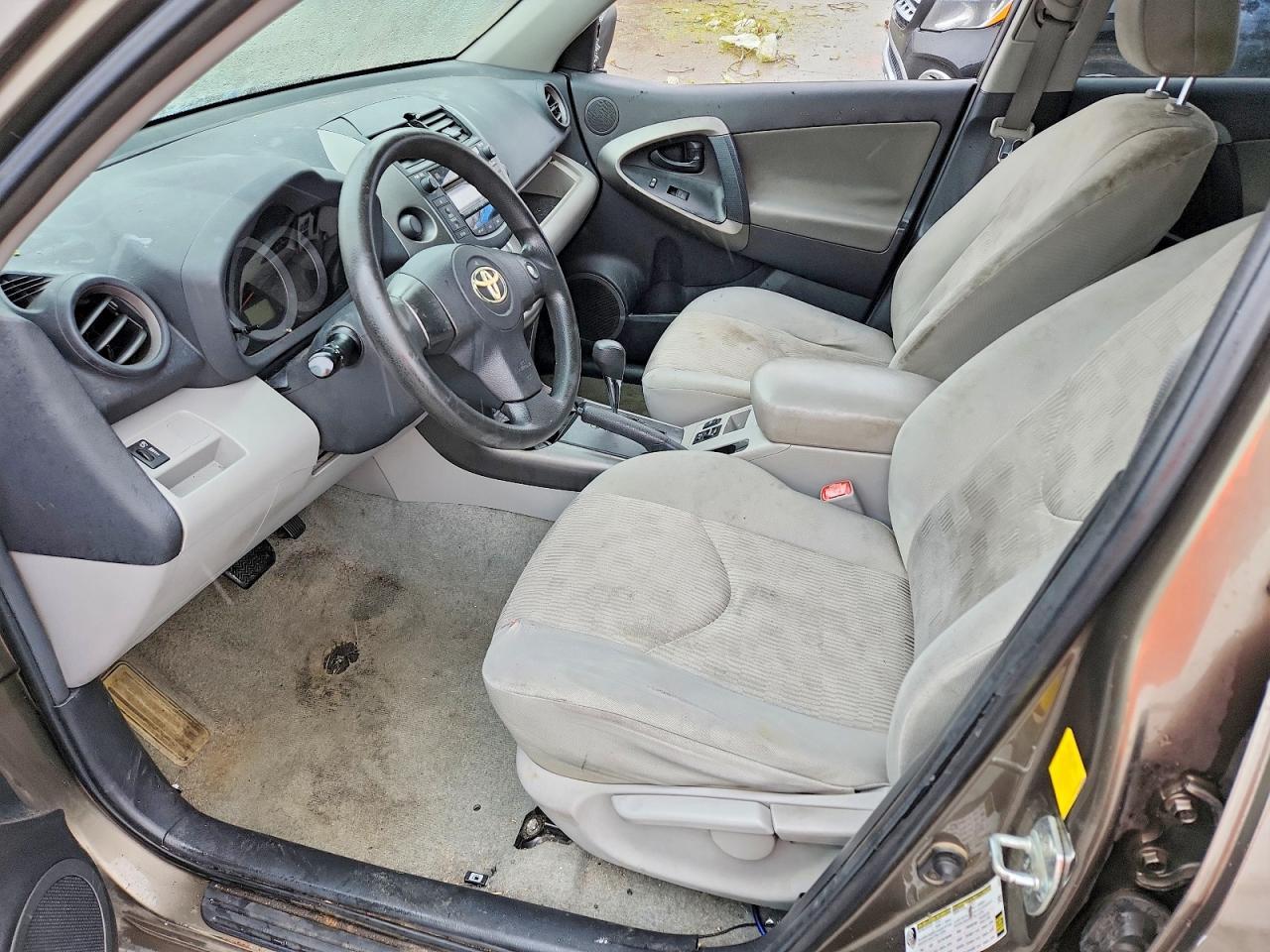 2011 Toyota Rav4 - Фото 7