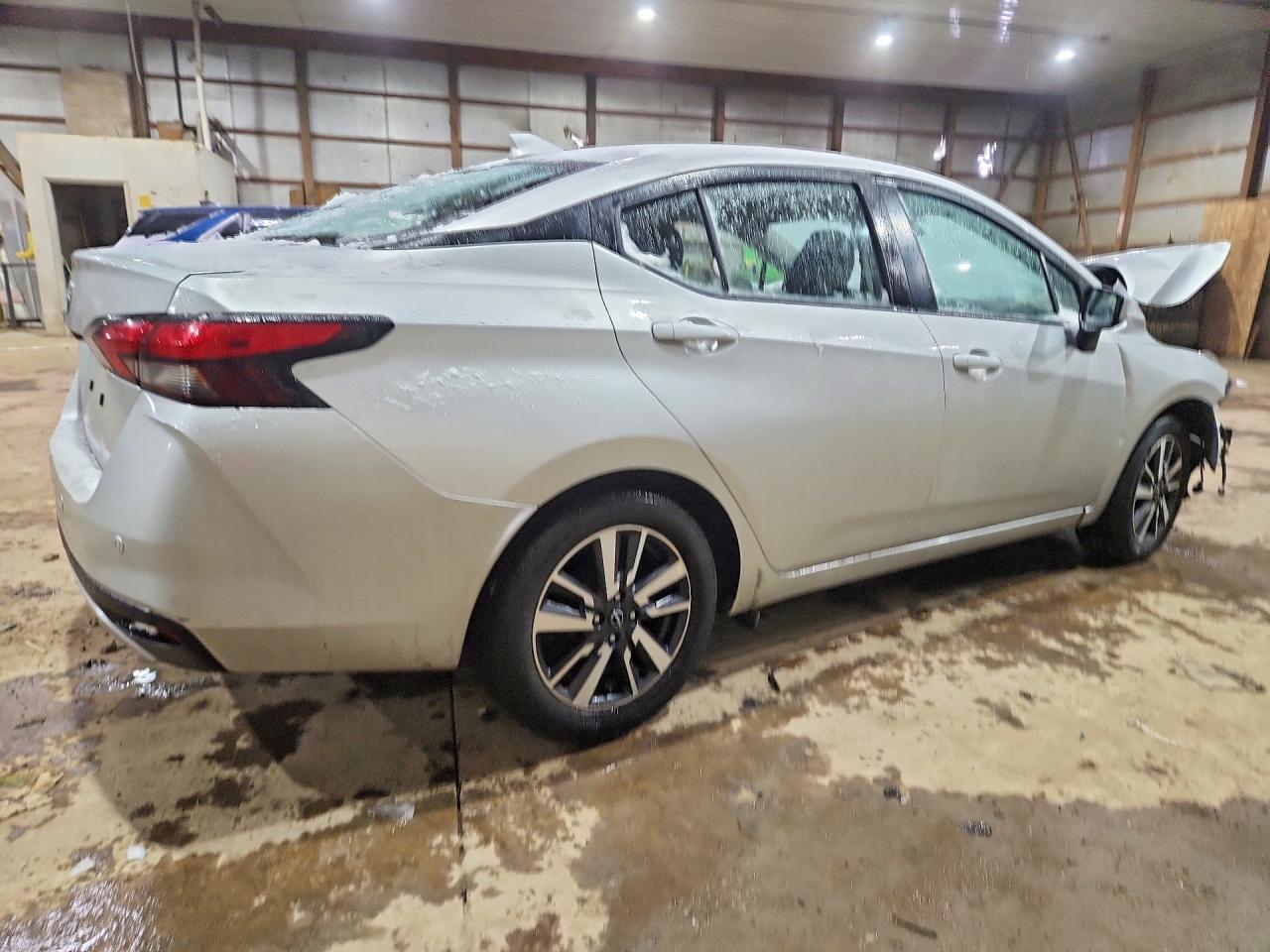 2025 Nissan Versa Sv - Фото 3