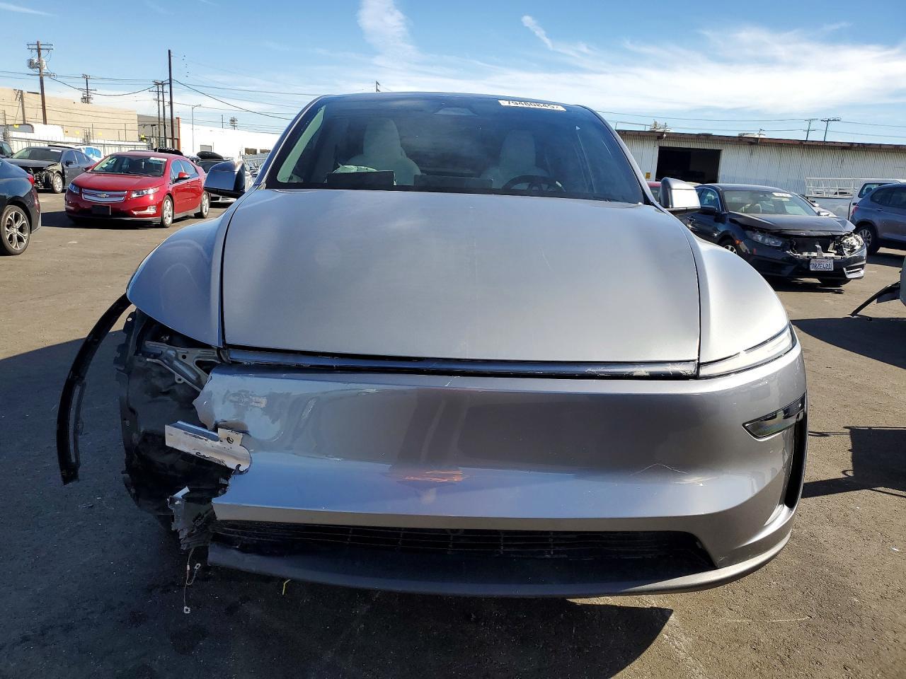 2026 Tesla Model Y - Image 5