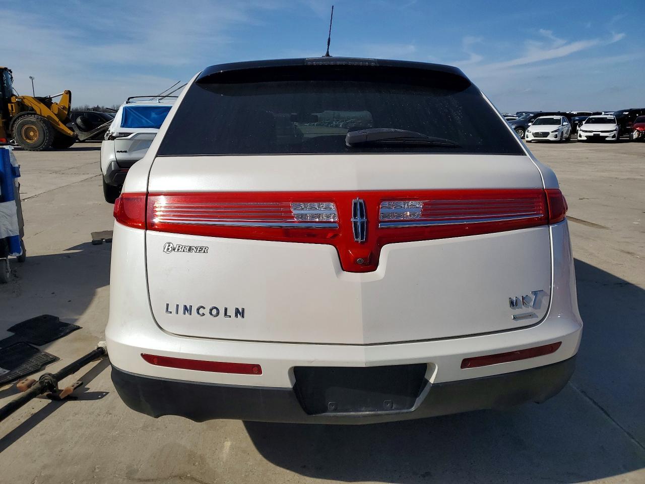 2014 Lincoln Mkt - Фото 6