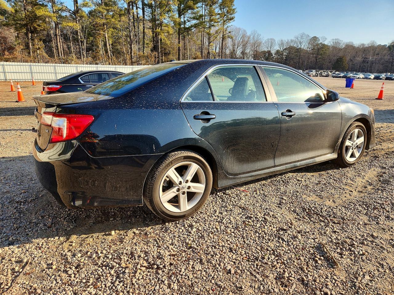 2013 Toyota Camry Se - Image 3