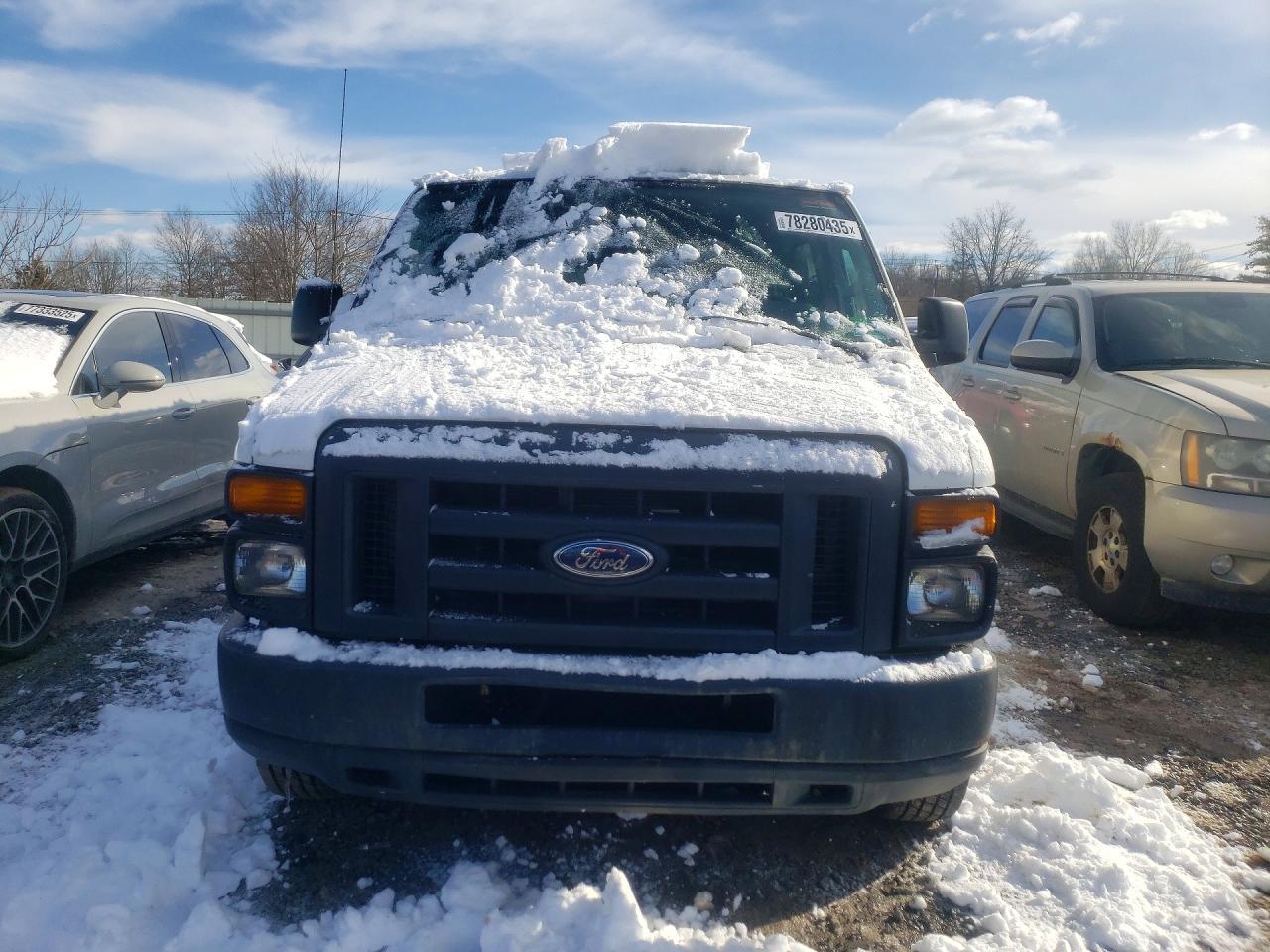 2014 Ford Econoline E350 Super Duty Wagon - Фото 5