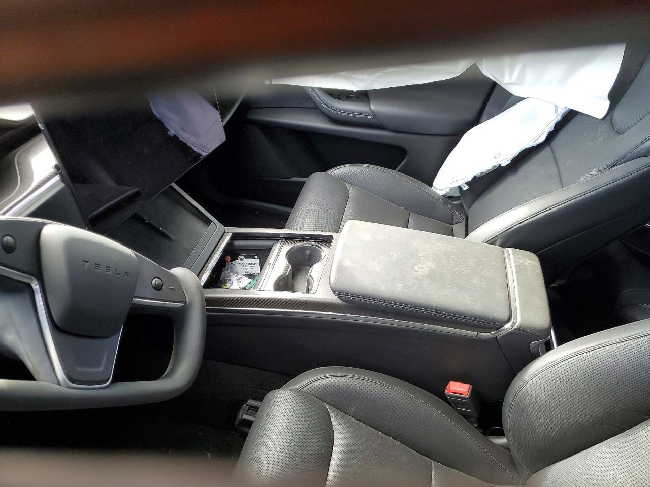 2022 Tesla Model X - Фото 7