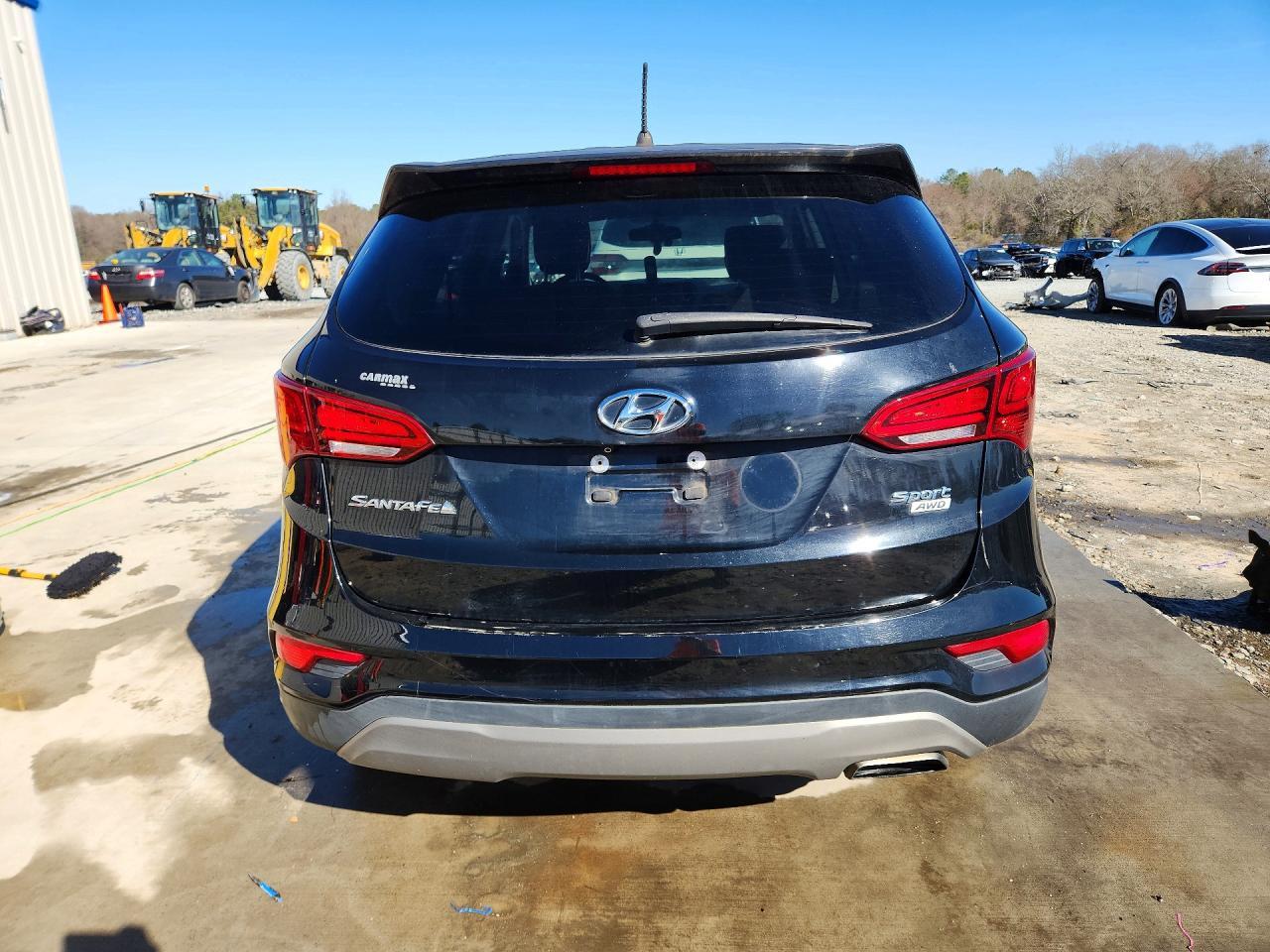 2018 Hyundai Santa Fe Sport 2.4L - Image 6