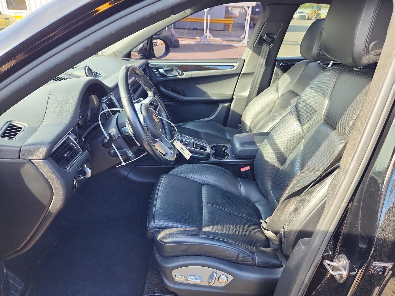 2017 Porsche Macan - Image 7