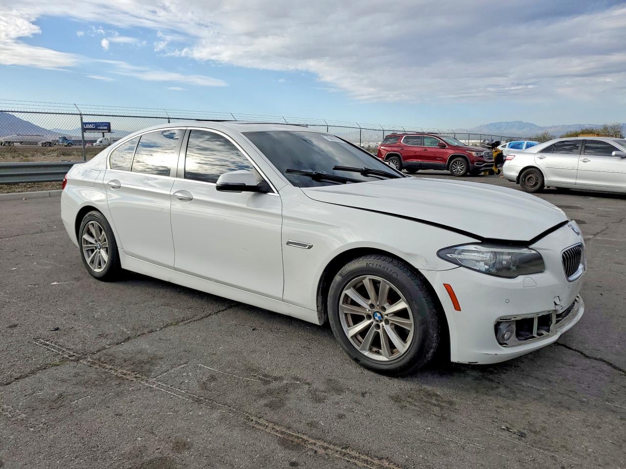 2015 BMW 528 I - Фото 4