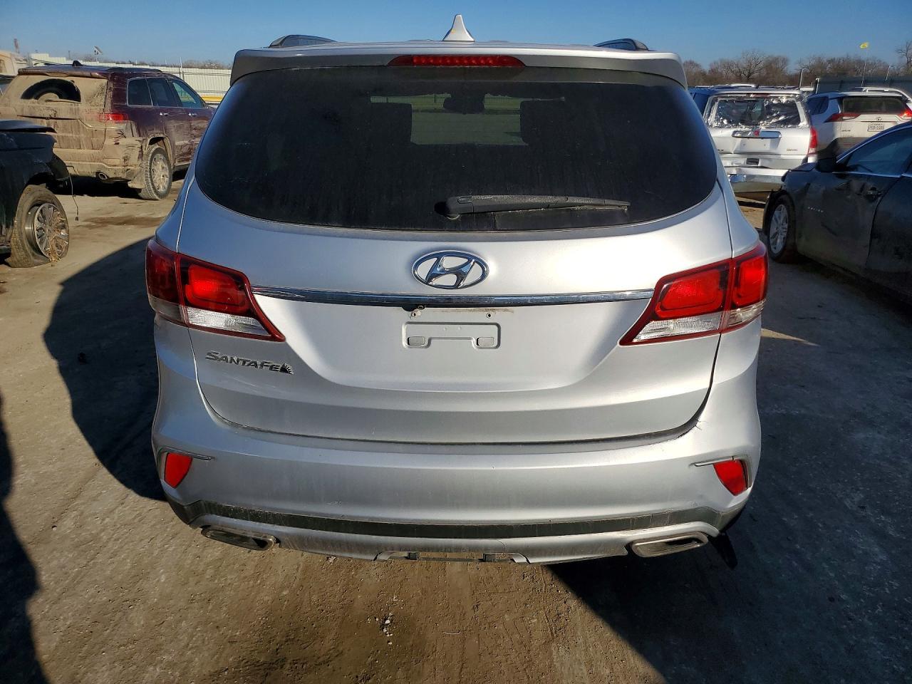 2017 Hyundai Santa Fe Se - Фото 6