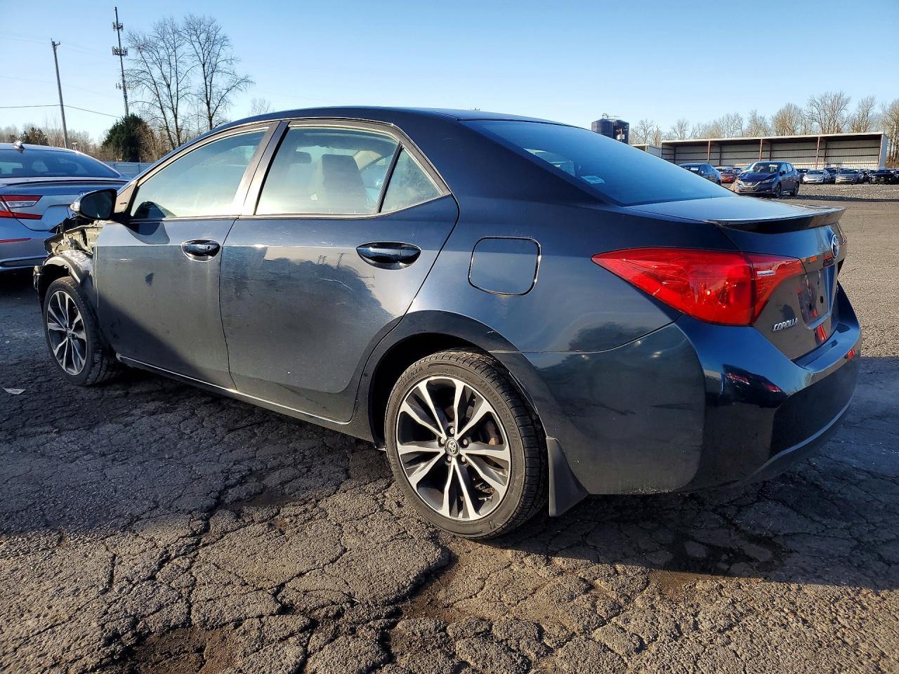 2017 Toyota Corolla Se - Фото 2