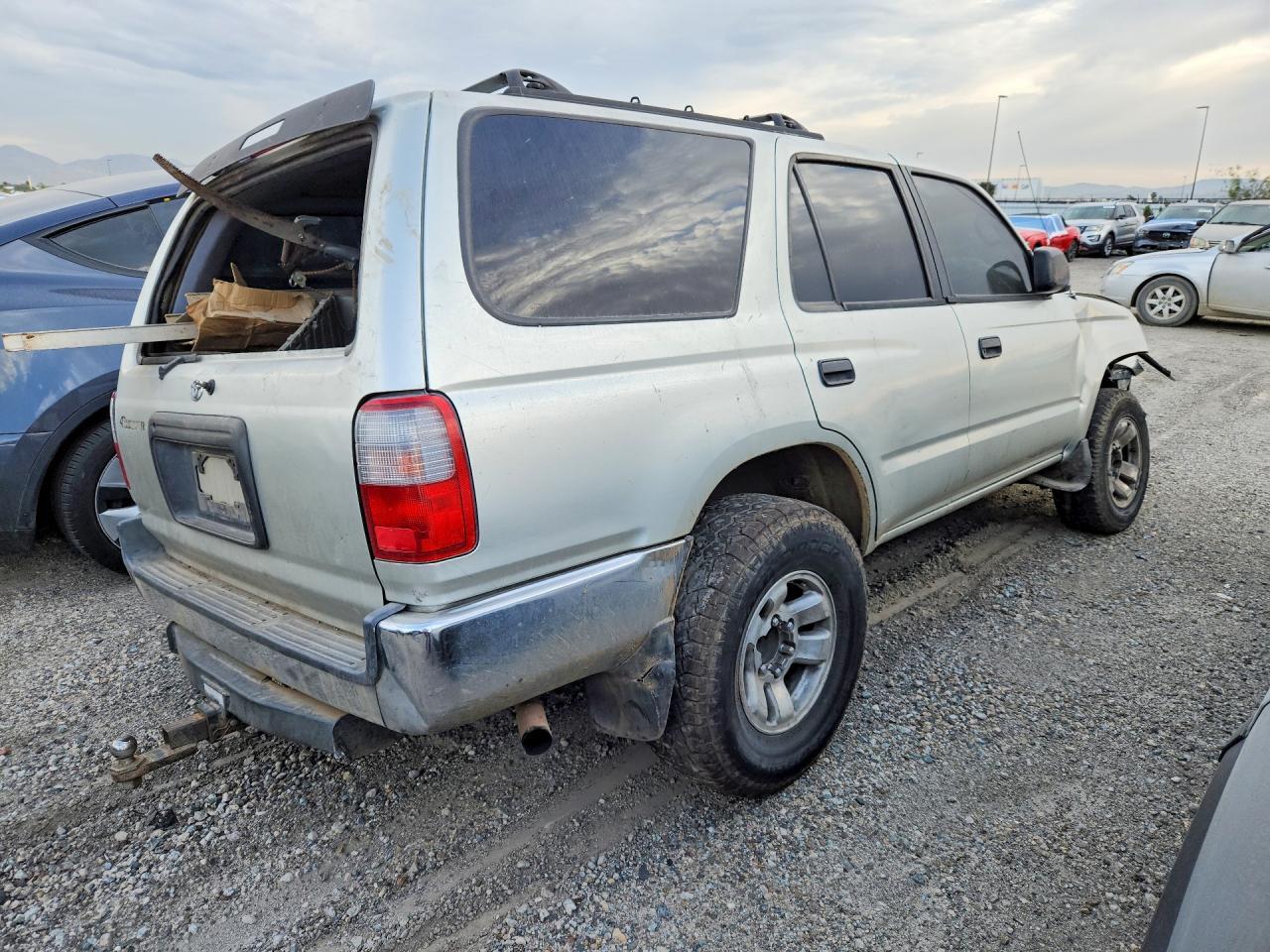 2000 Toyota 4Runner - Фото 3