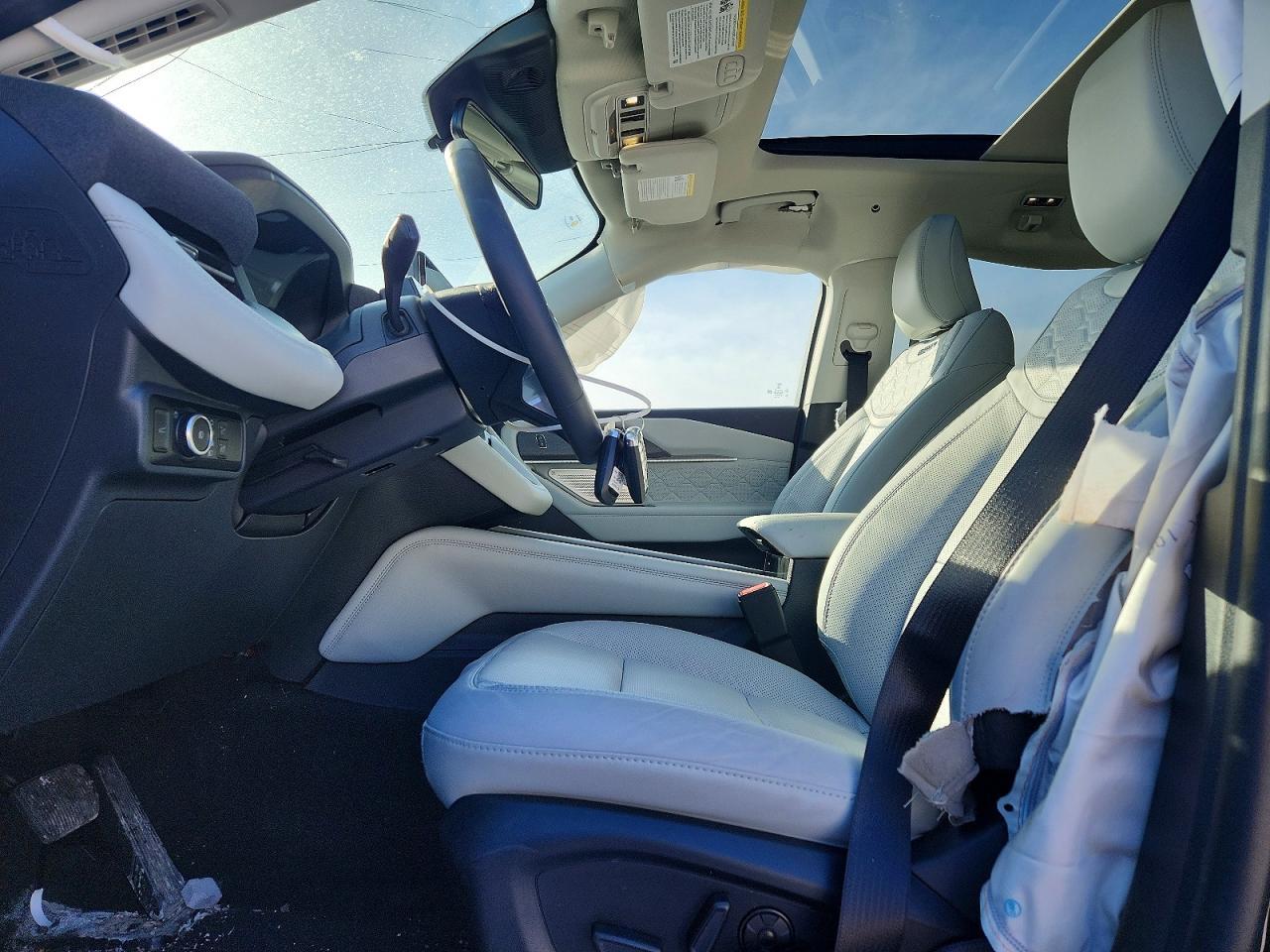 2026 Ford Explorer Platinum - Image 7