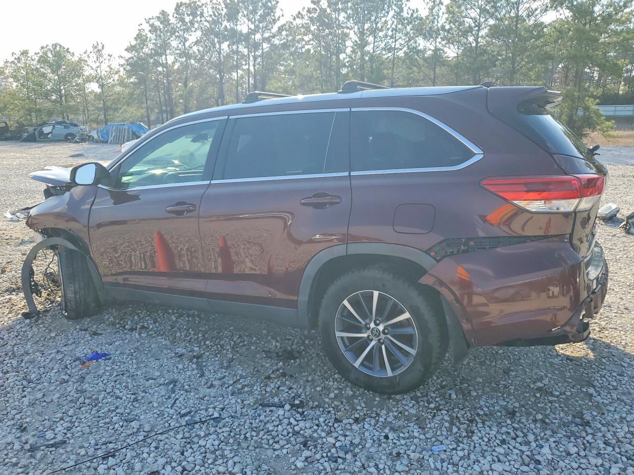 2019 Toyota Highlander Xle - Фото 2