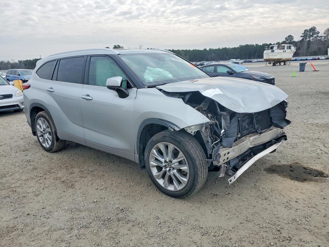 2020 Toyota Highlander Limited - Image 4