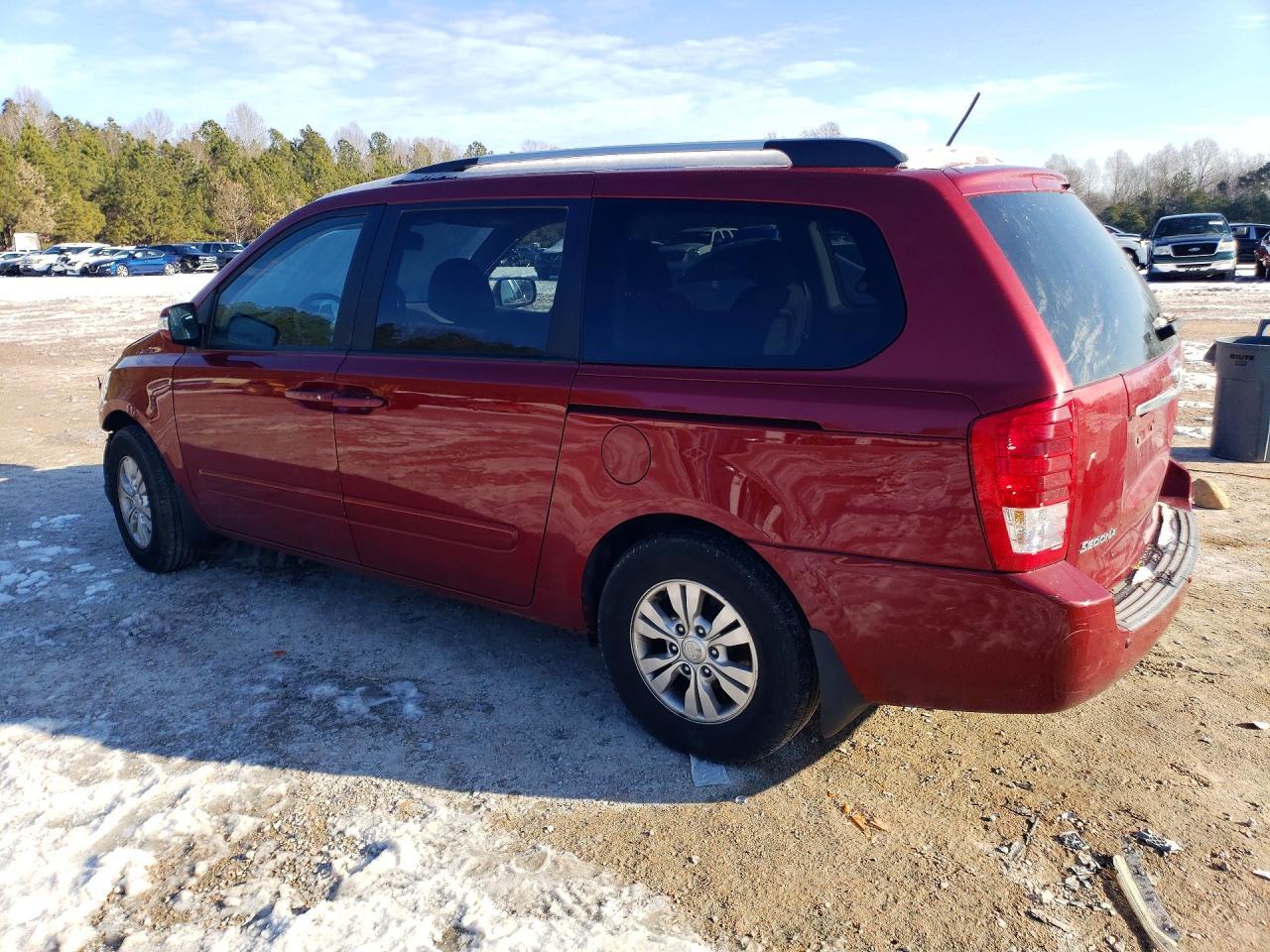 2011 Kia Sedona Lx - Фото 2