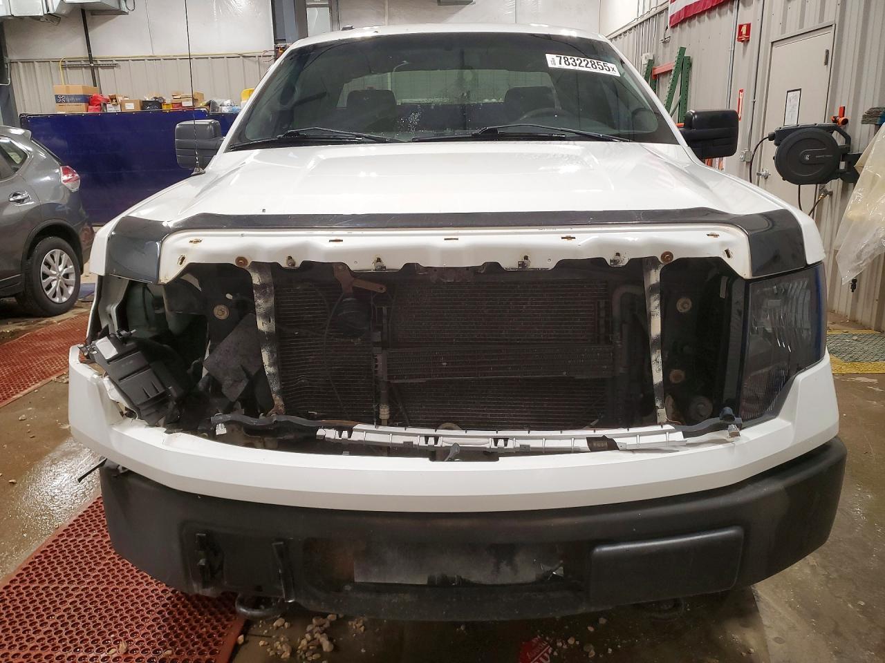 2014 Ford F150 - Фото 5