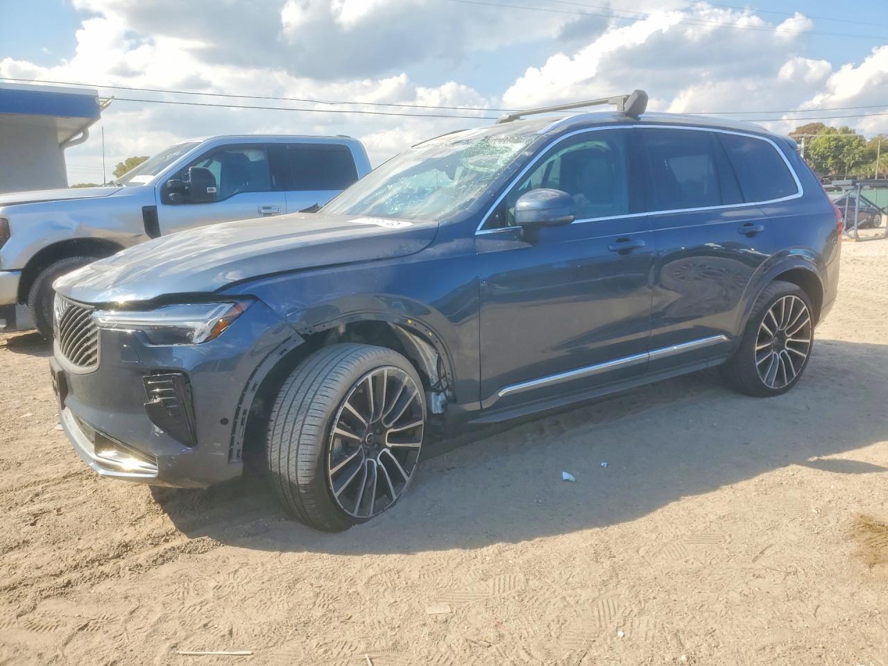 2025 Volvo Xc90 Ultra