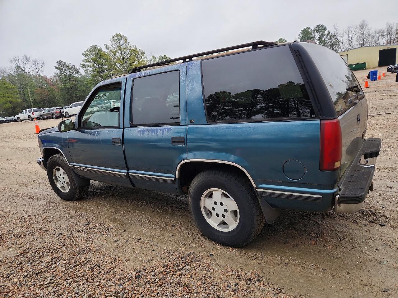 1995 Chevrolet Tahoe K1500 - Фото 2