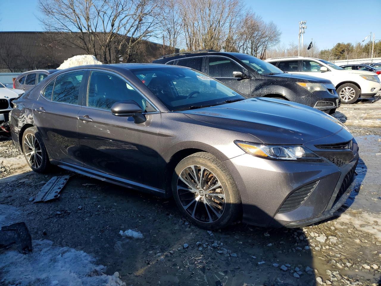 2019 Toyota Camry L - Фото 4