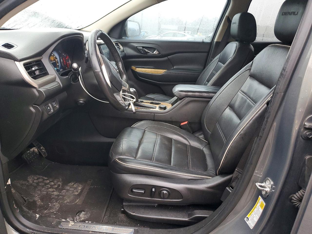 2017 GMC Acadia Denali - Фото 7