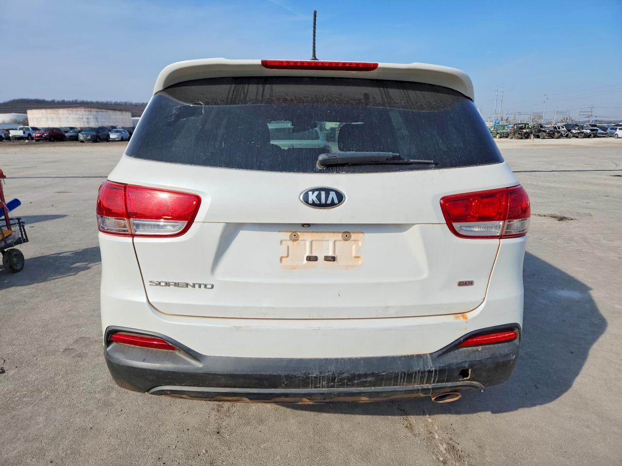 2017 Kia Sorento Lx - Image 6