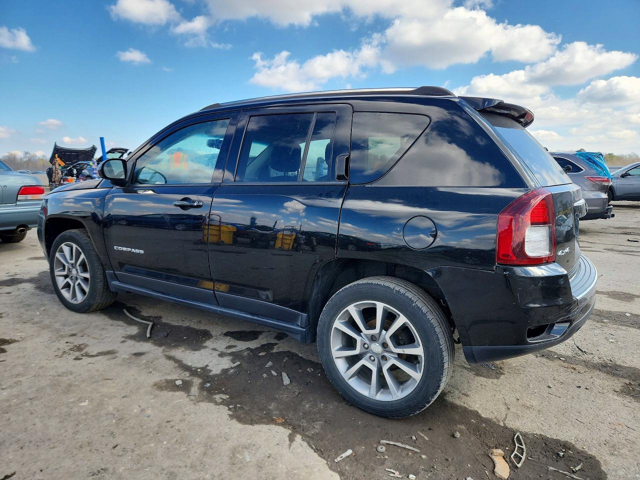 2017 Jeep Compass Latitude - Фото 2