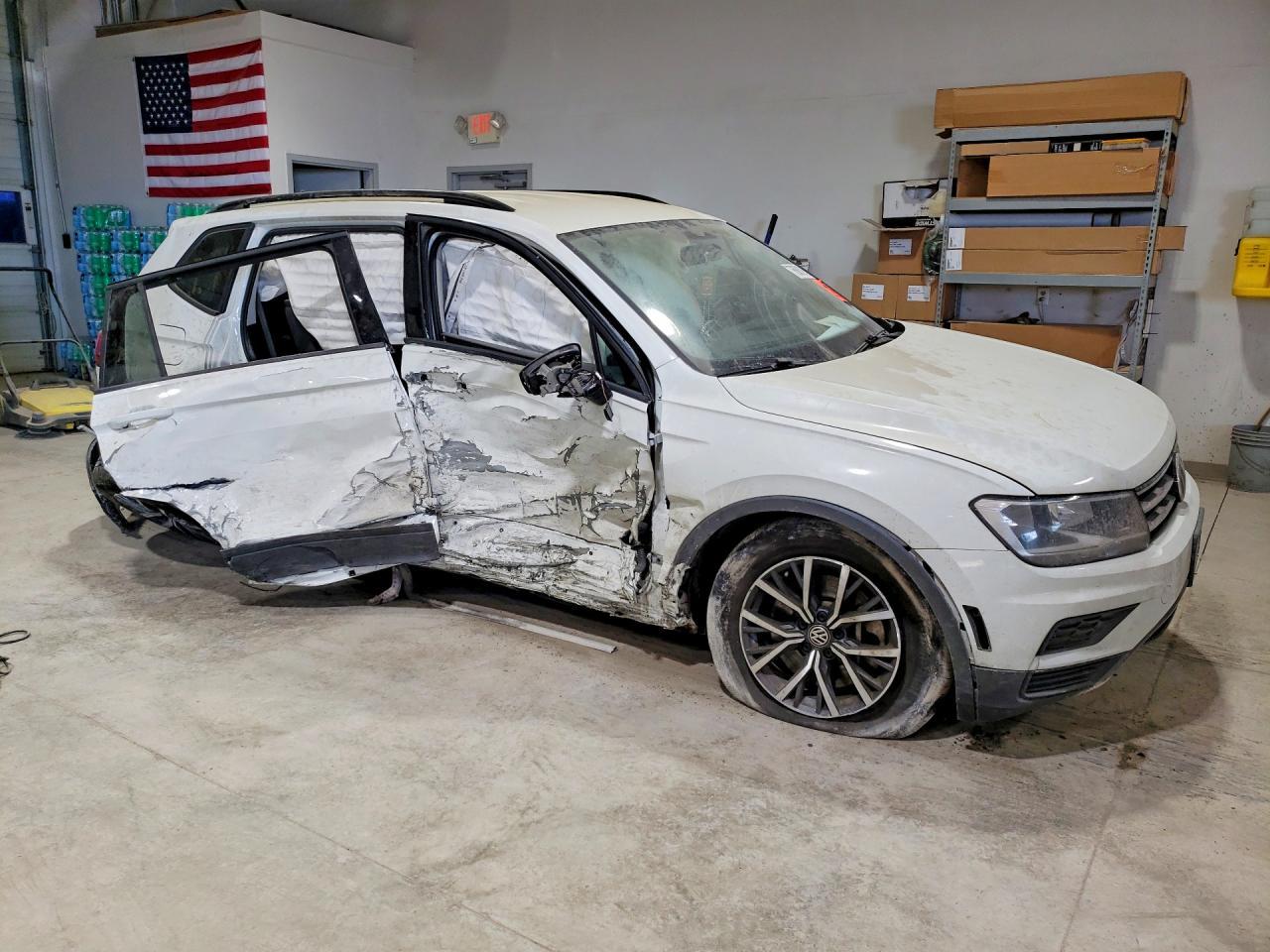 2021 Volkswagen Tiguan S - Фото 4