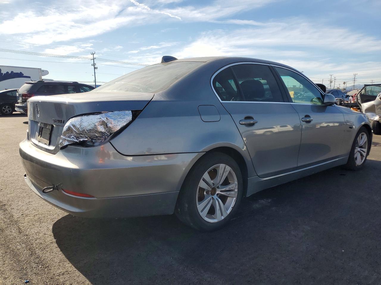 2009 BMW 528 I - Фото 3