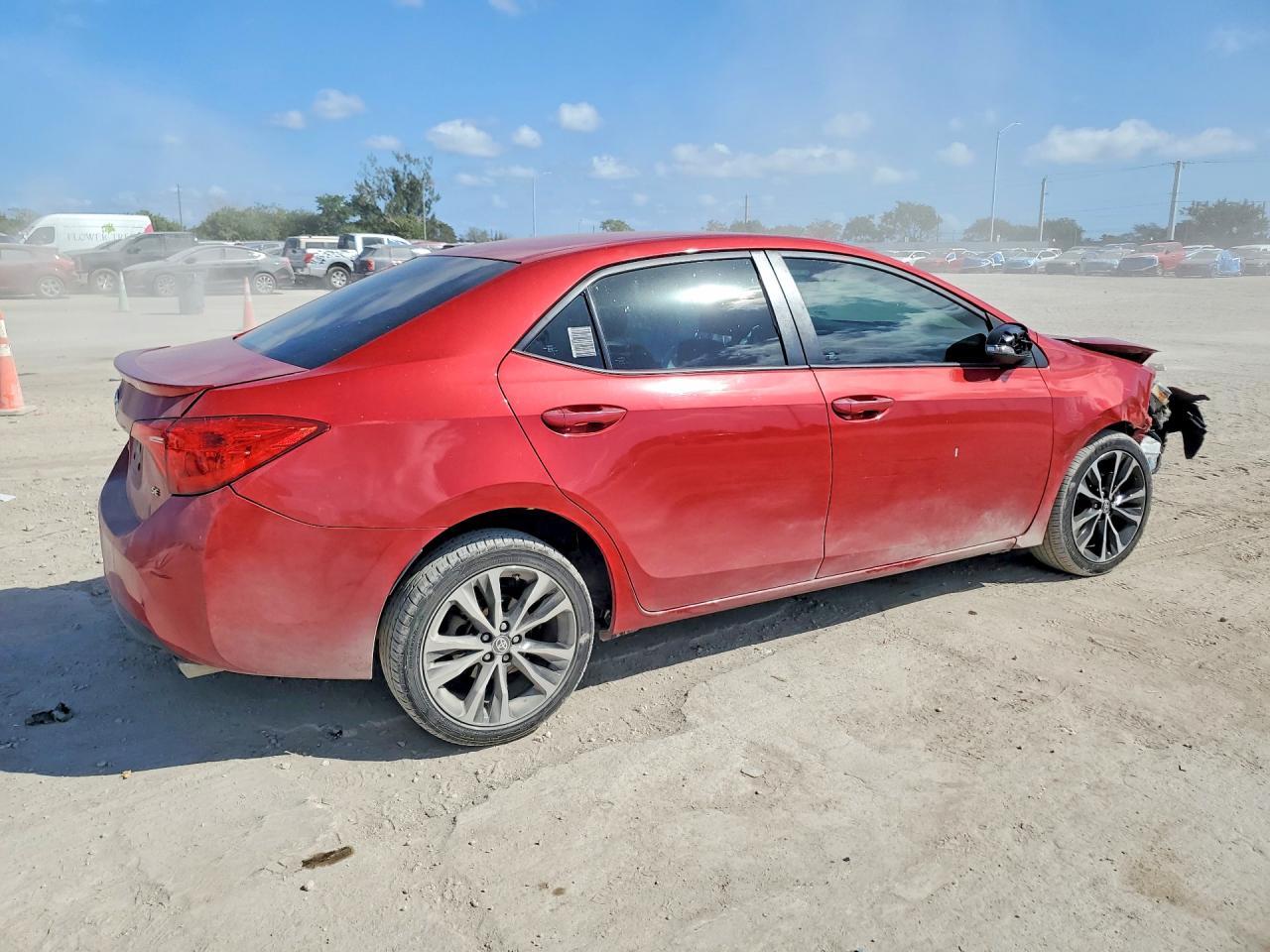 2017 Toyota Corolla Se - Фото 3