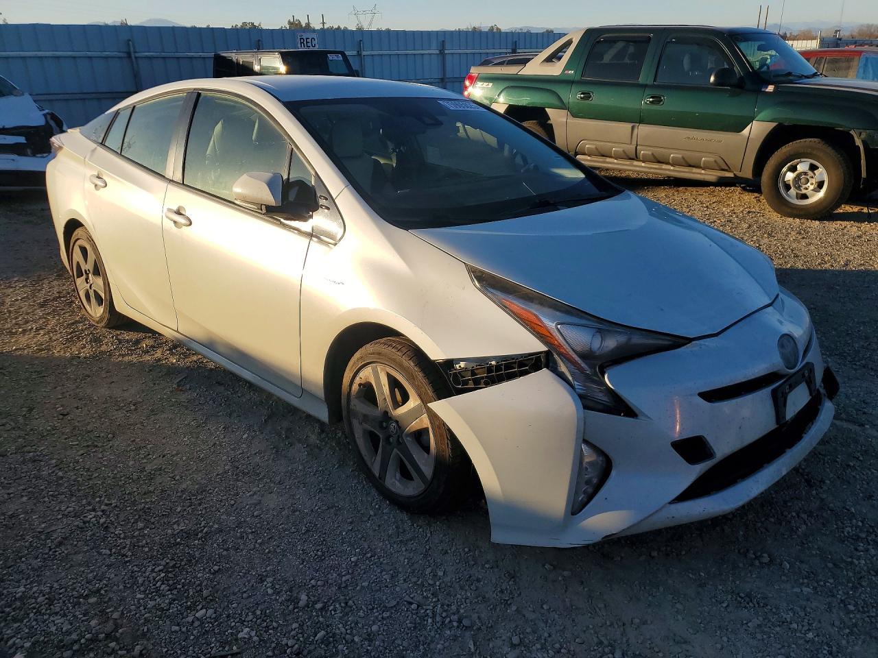2016 Toyota Prius - Фото 4