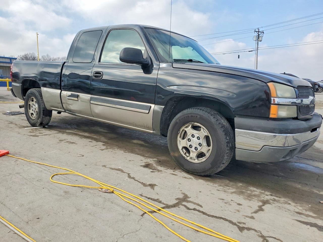2003 Chevrolet Silverado C1500 - Image 4